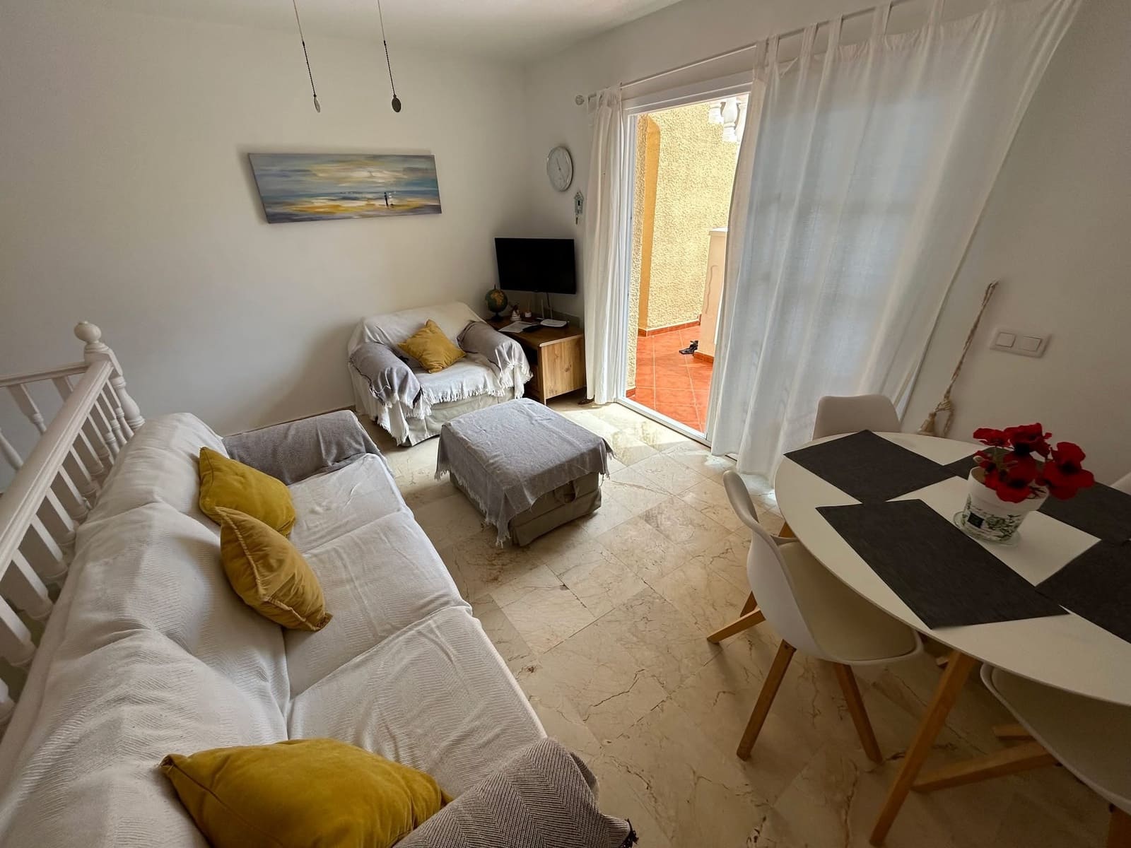 2 bedroom Apartment for sale in Caleta de Fuste with pool garage - € 215,000 (Ref: 9839677)