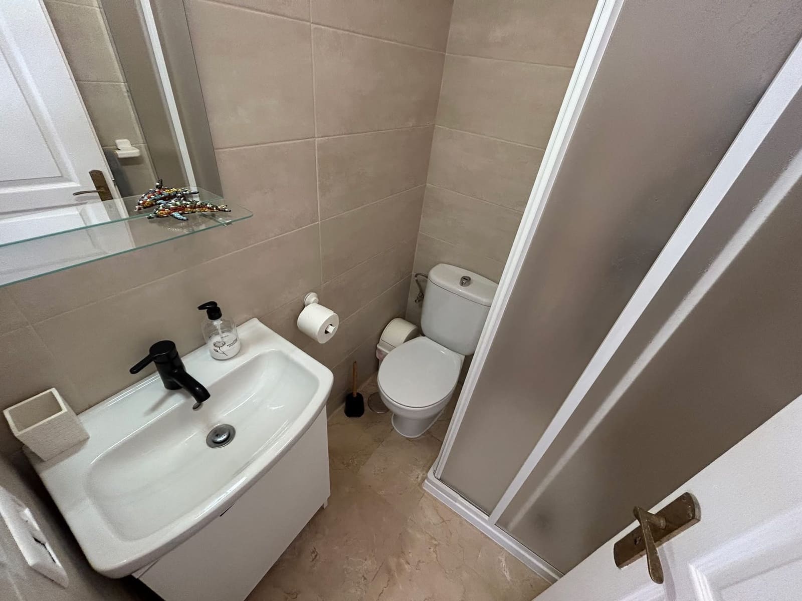 2 bedroom Apartment for sale in Caleta de Fuste with pool garage - € 215,000 (Ref: 9839677)