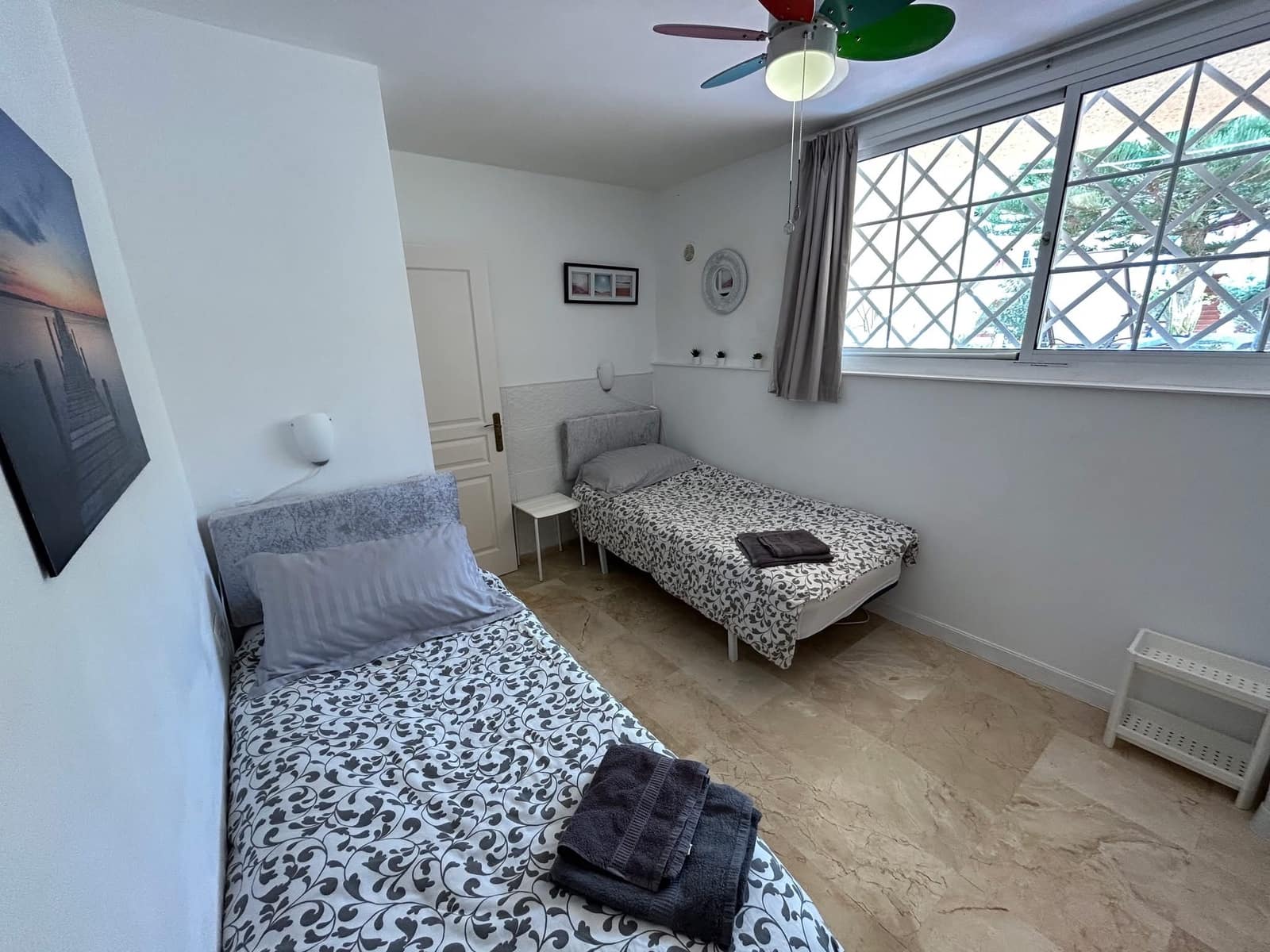 2 bedroom Apartment for sale in Caleta de Fuste with pool garage - € 215,000 (Ref: 9839677)