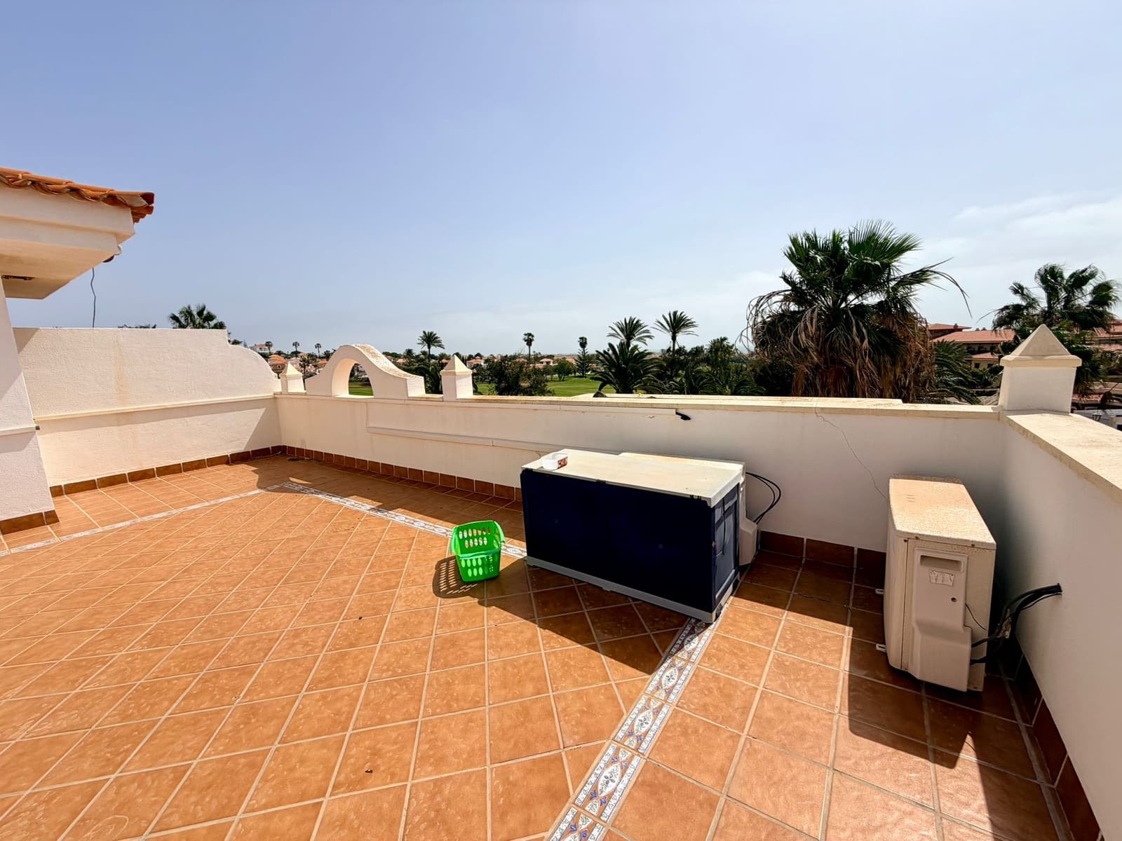 3 bedroom Apartment for sale in Caleta de Fuste with pool garage - € 297,000 (Ref: 9839678)
