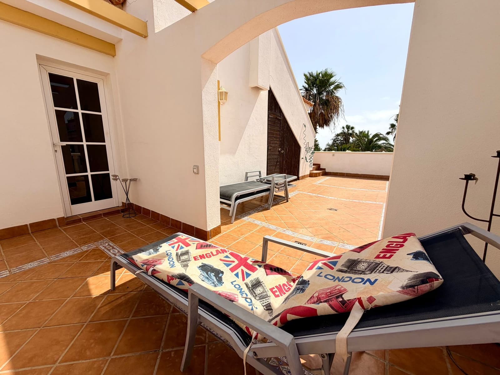 3 bedroom Apartment for sale in Caleta de Fuste with pool garage - € 297,000 (Ref: 9839678)