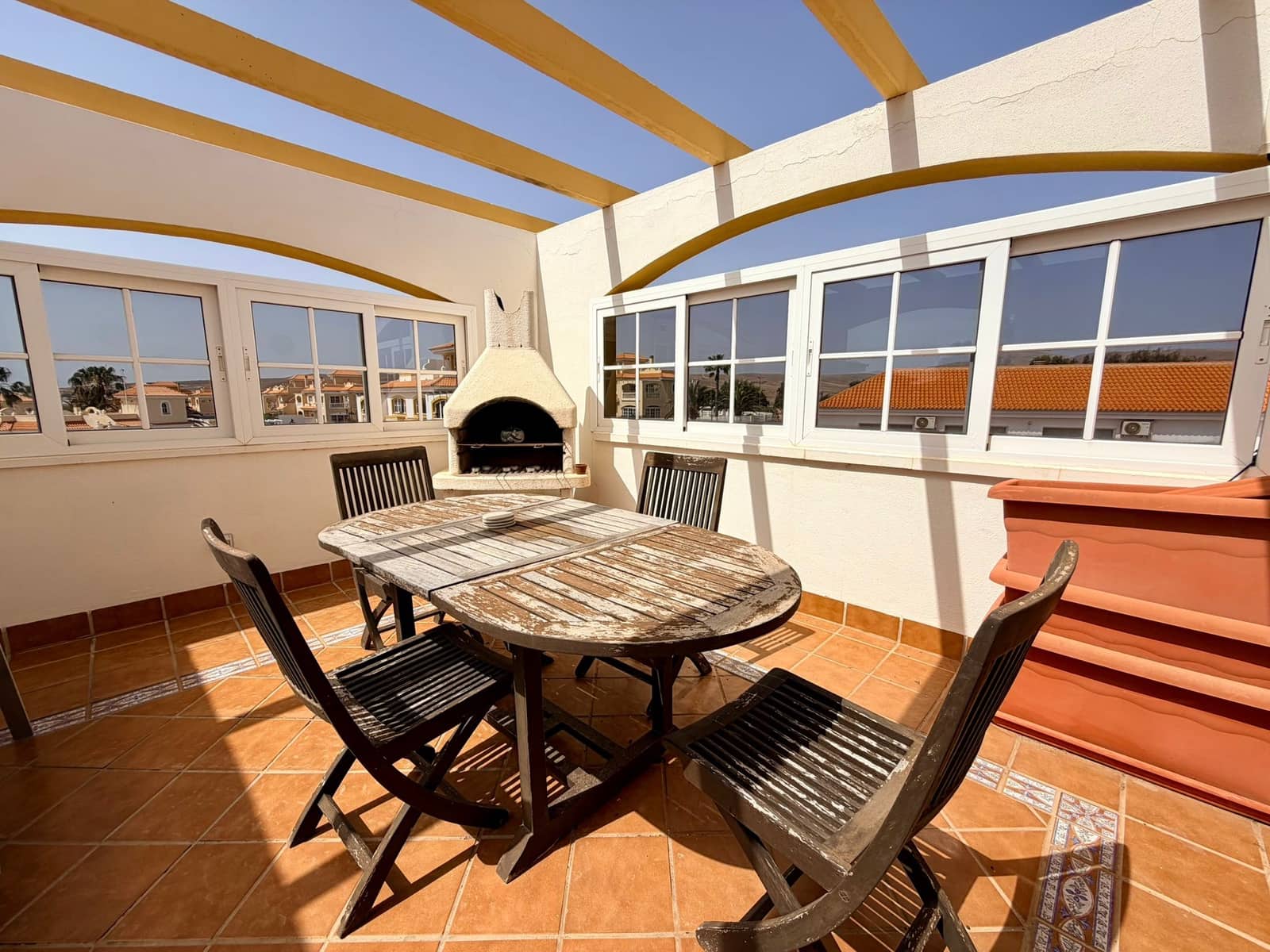 3 bedroom Apartment for sale in Caleta de Fuste with pool garage - € 297,000 (Ref: 9839678)