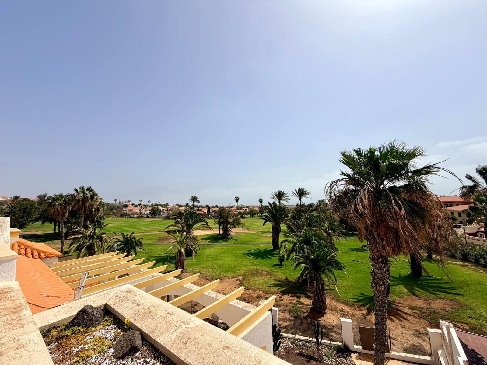 3 bedroom Apartment for sale in Caleta de Fuste with pool garage - € 297,000 (Ref: 9839678)