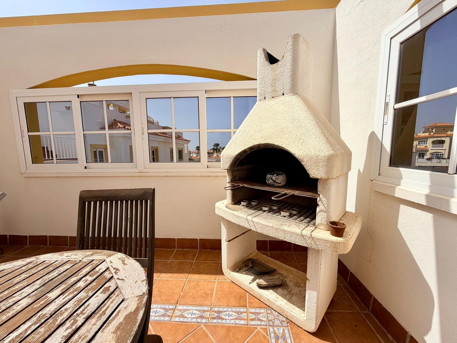 3 bedroom Apartment for sale in Caleta de Fuste with pool garage - € 297,000 (Ref: 9839678)