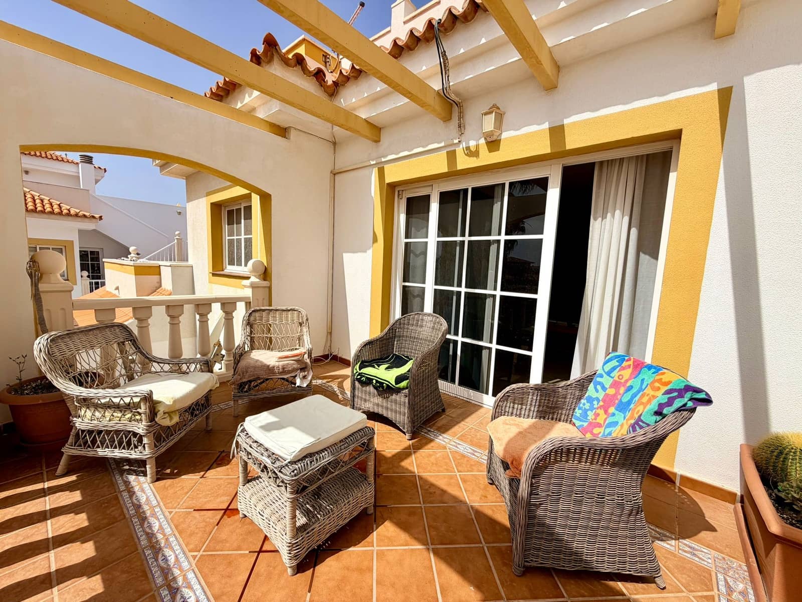 3 bedroom Apartment for sale in Caleta de Fuste with pool garage - € 297,000 (Ref: 9839678)