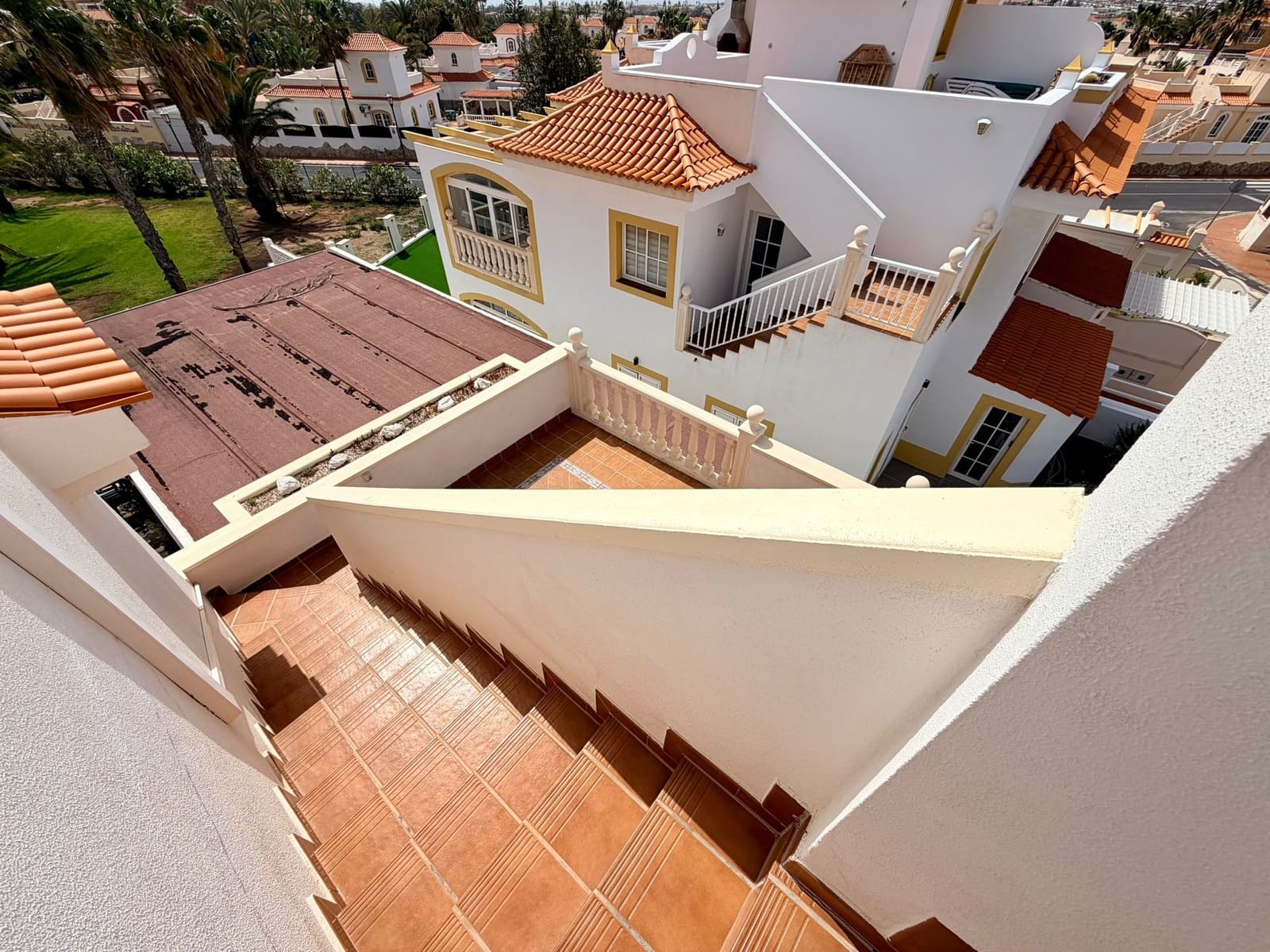 3 bedroom Apartment for sale in Caleta de Fuste with pool garage - € 297,000 (Ref: 9839678)