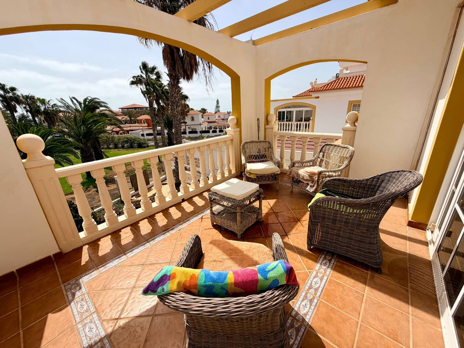 3 bedroom Apartment for sale in Caleta de Fuste with pool garage - € 297,000 (Ref: 9839678)