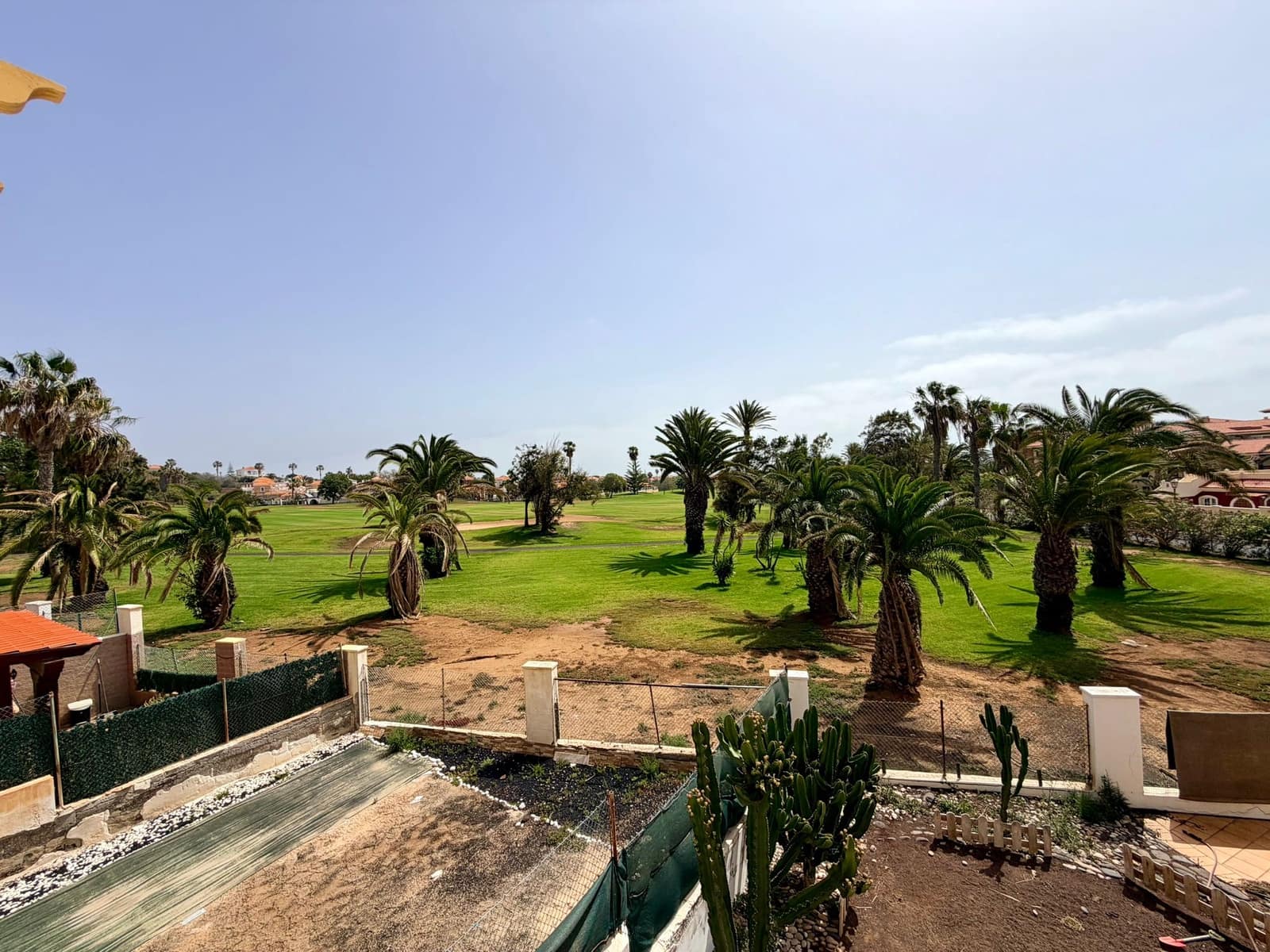 3 bedroom Apartment for sale in Caleta de Fuste with pool garage - € 297,000 (Ref: 9839678)