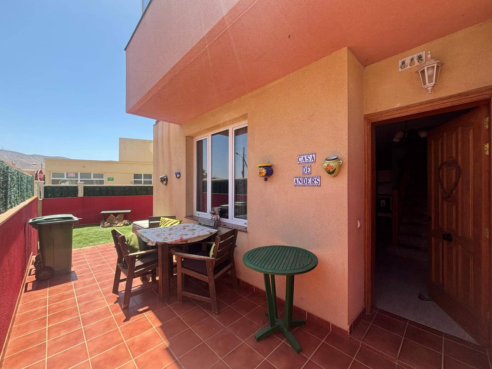 3 bedroom Townhouse for sale in Antigua with garage - € 275,000 (Ref: 9863897)