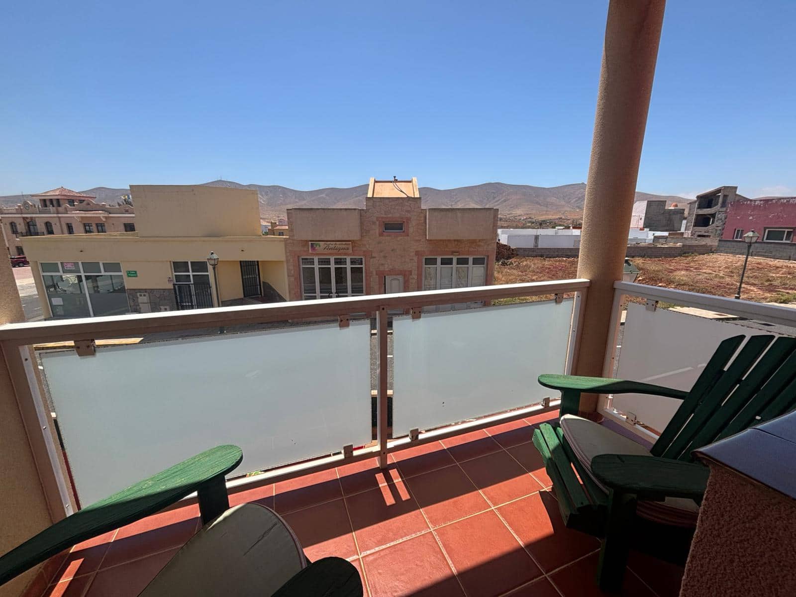 3 bedroom Townhouse for sale in Antigua with garage - € 275,000 (Ref: 9863897)