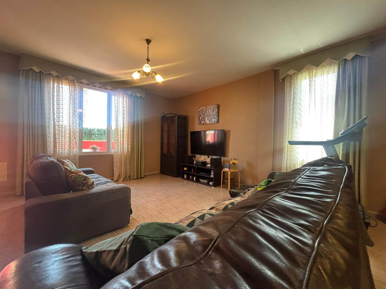 3 bedroom Townhouse for sale in Antigua with garage - € 275,000 (Ref: 9863897)