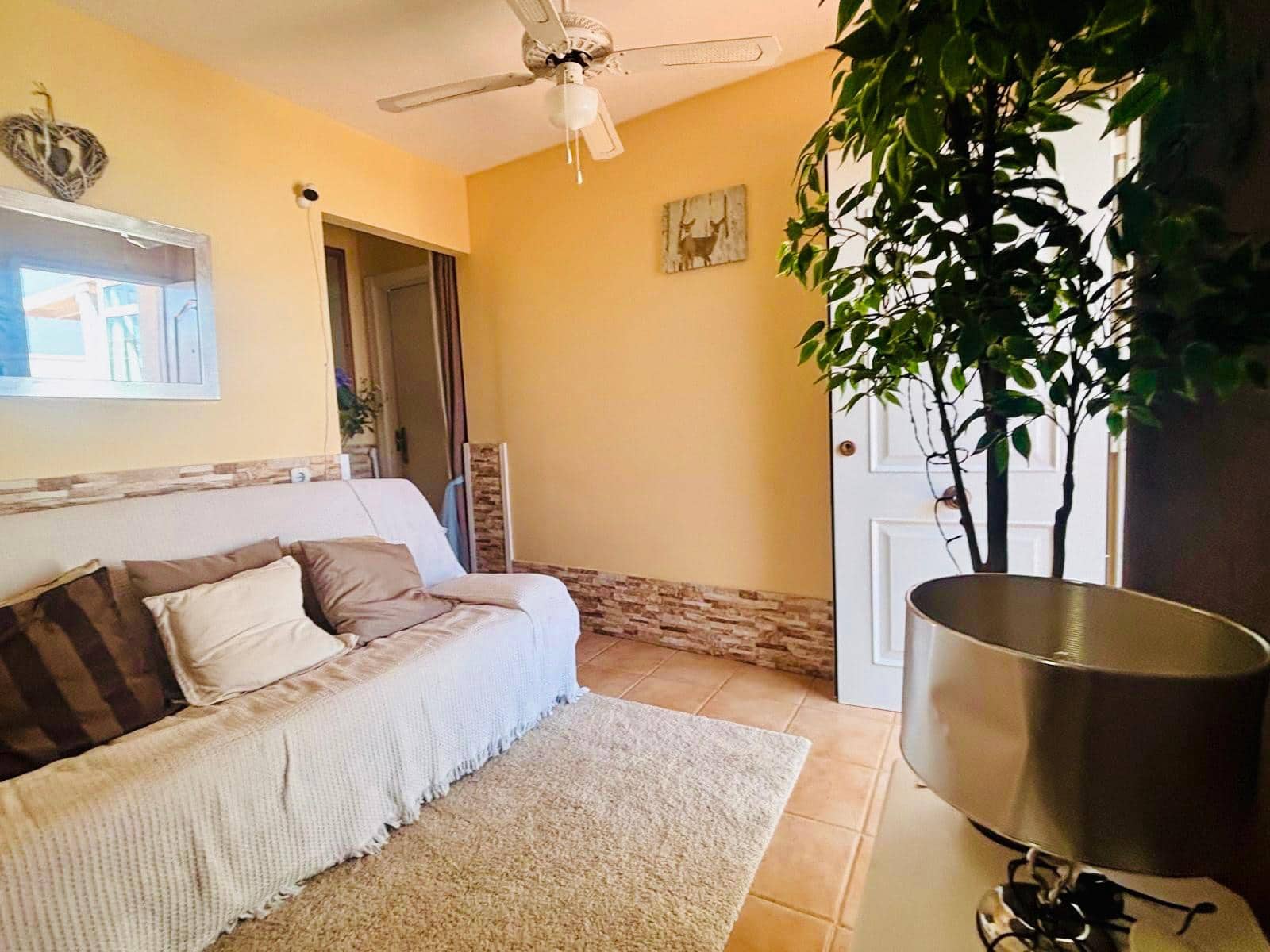 2 bedroom Bungalow for sale in Caleta de Fuste with garage - € 249,000 (Ref: 9863899)
