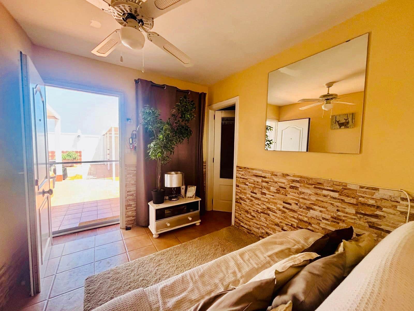 2 bedroom Bungalow for sale in Caleta de Fuste with garage - € 249,000 (Ref: 9863899)