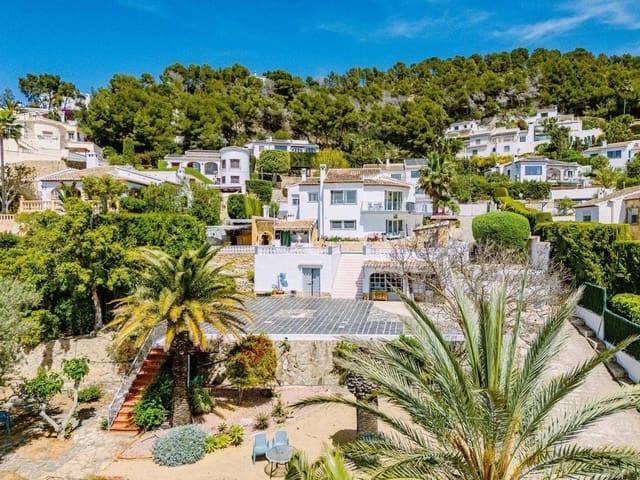 6 makuuhuone Huvila myytävänä paikassa Javea / Xàbia mukana uima-altaan - 850 000 € (Ref: 10008297)