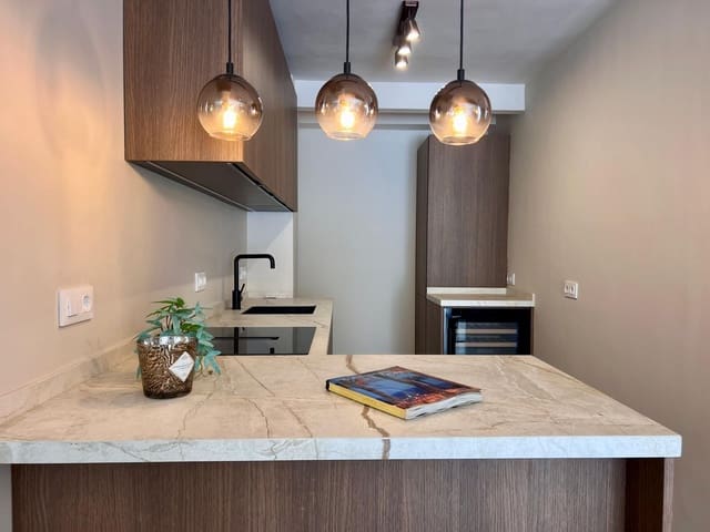 Apartamento de 3 habitaciones en Dénia en venta - 285.000 € (Ref: 10031439)
