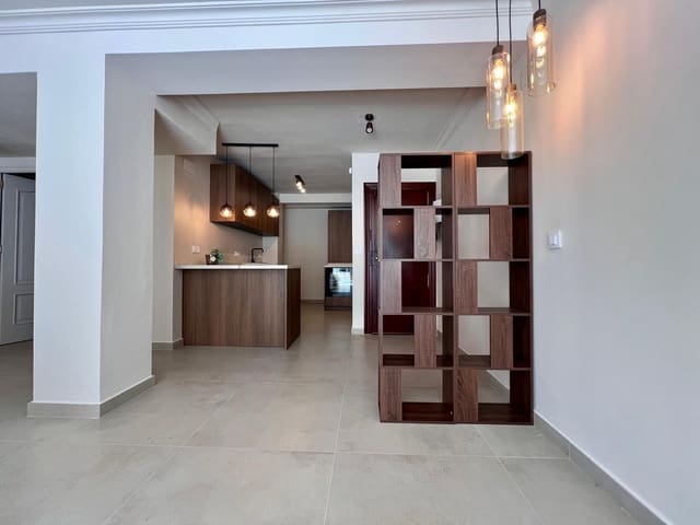Apartamento de 3 habitaciones en Dénia en venta - 285.000 € (Ref: 10031439)