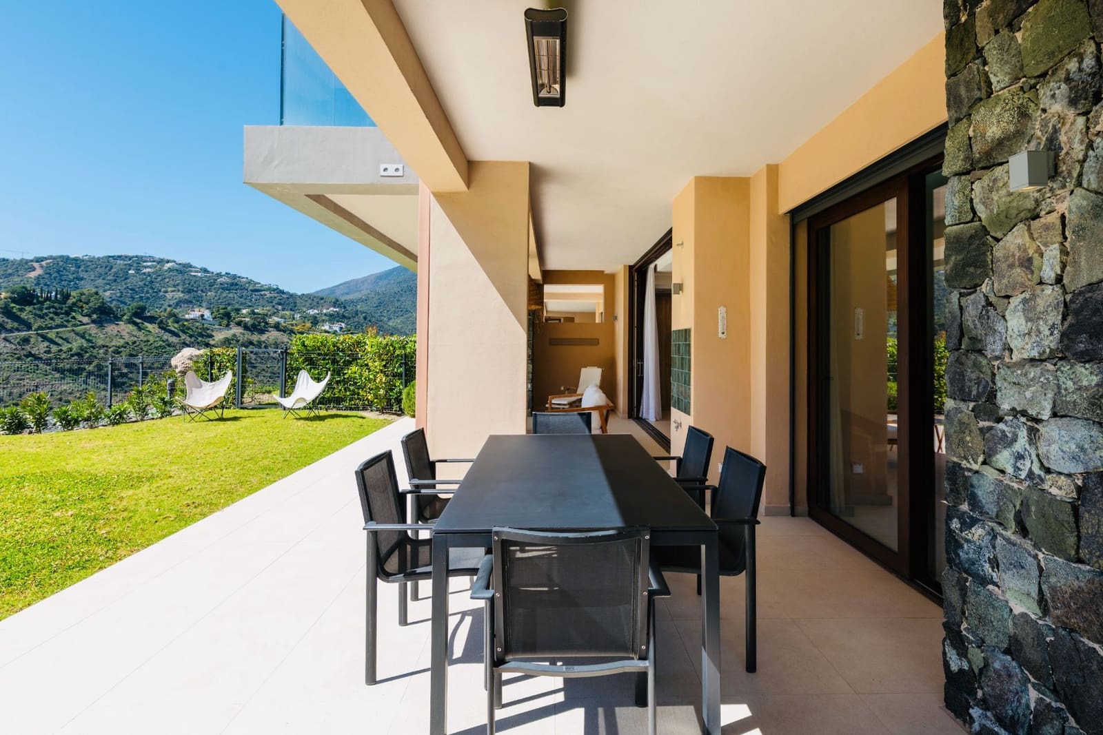 3 sovrum Lägenhet till salu i Benahavis med pool garage - 995 000 € (Ref: 10034865)