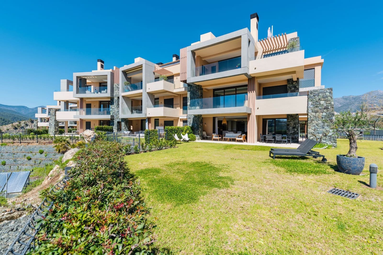3 sovrum Lägenhet till salu i Benahavis med pool garage - 995 000 € (Ref: 10034865)