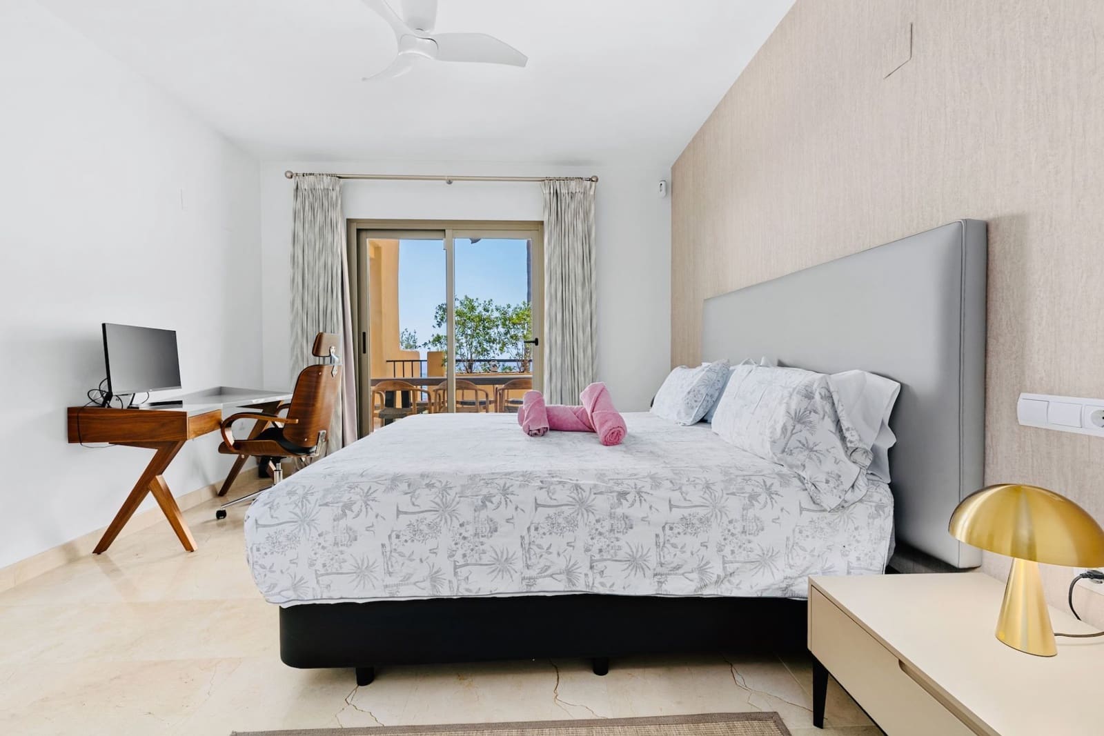 Apartamento en Benahavís en venta con piscina garaje - 695.000 € (Ref: 10108695)