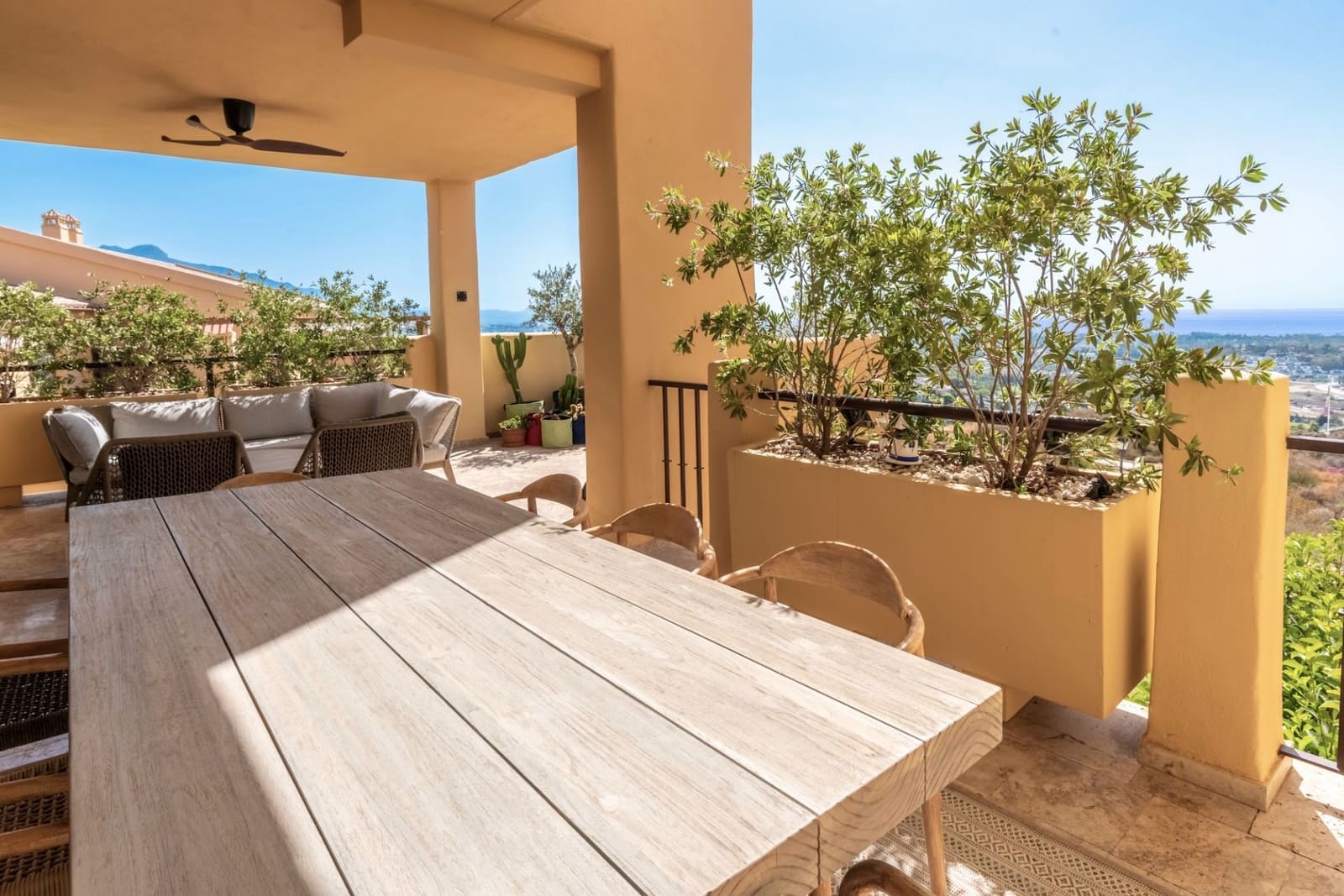 Apartamento en Benahavís en venta con piscina garaje - 695.000 € (Ref: 10108695)