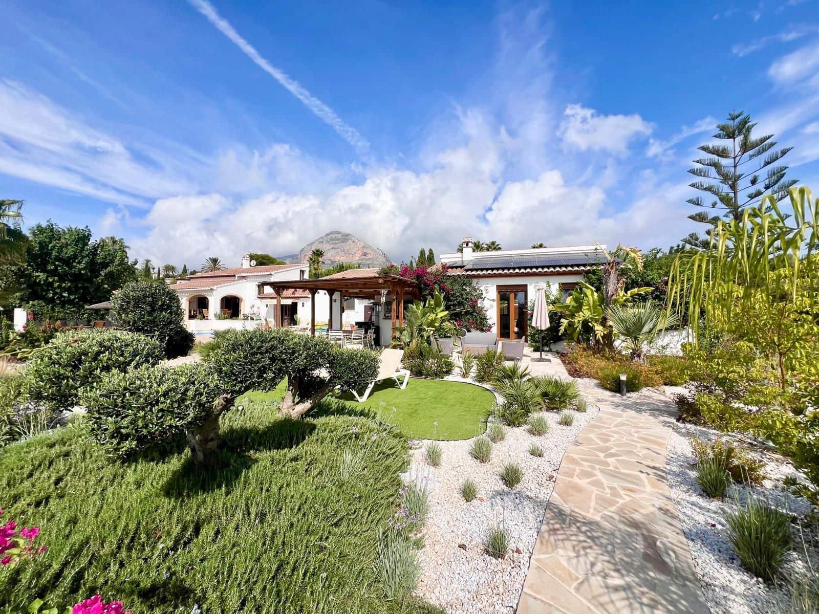 6 sovrum Villa till salu i Javea / Xabia med pool garage - 2 250 000 € (Ref: 10127655)