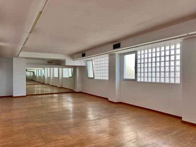 Erhverv til leje i Javea / Xàbia - € 2.000 (Ref: 9973775)
