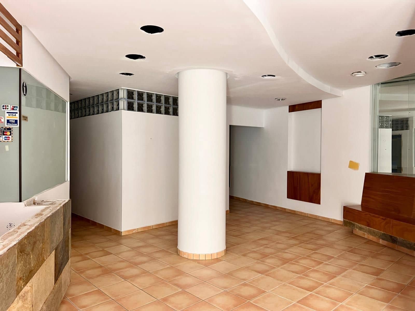 Erhverv til leje i Javea / Xabia - € 2.000 (Ref: 9973775)