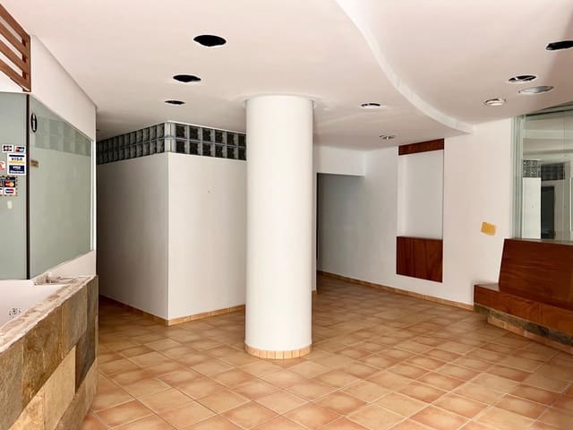 Erhverv til leje i Javea / Xàbia - € 2.000 (Ref: 9973775)