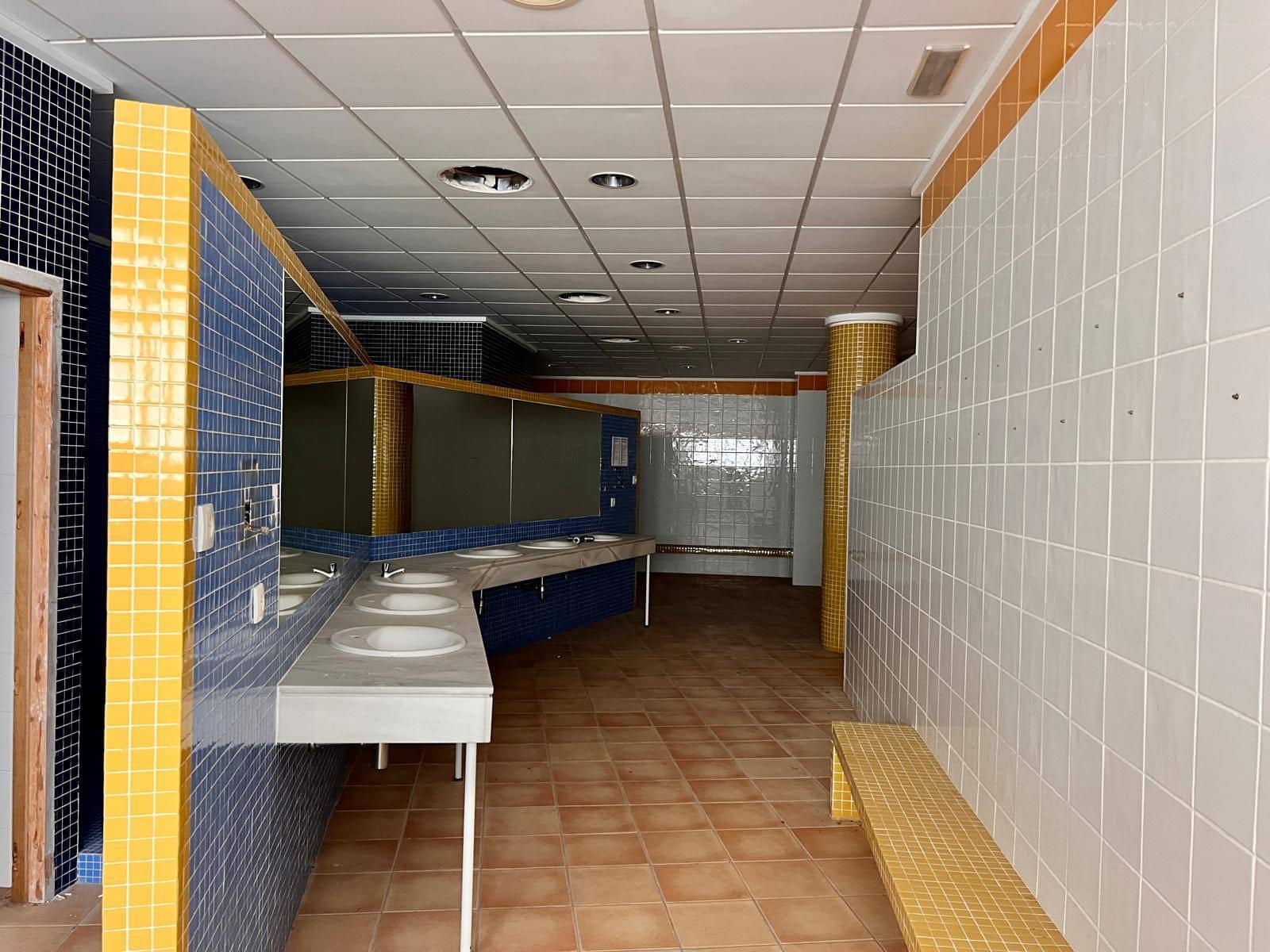 Erhverv til leje i Javea / Xabia - € 2.000 (Ref: 9973775)