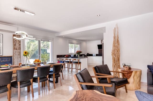 4 soveværelse Villa til salg i Javea / Xàbia med swimmingpool garage - € 1.250.000 (Ref: 9973778)