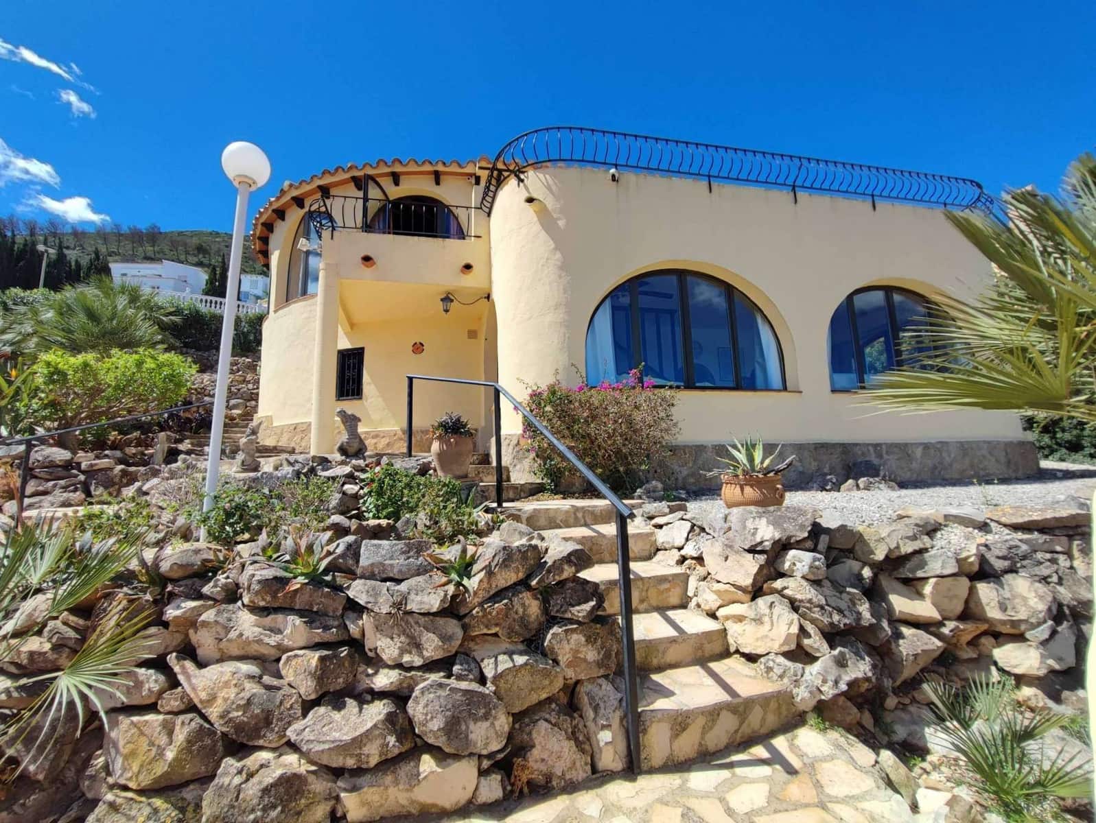 3 bedroom Villa for sale in Benitachell / Benitatxell with pool garage - € 450,000 (Ref: 9973787)