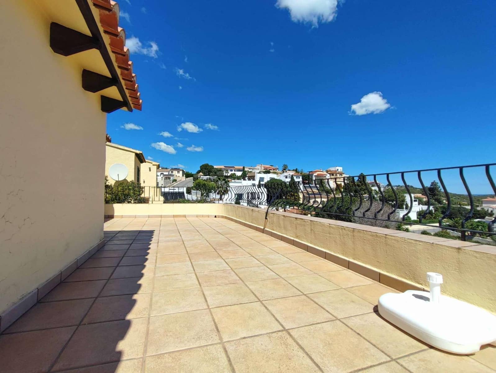3 bedroom Villa for sale in Benitachell / Benitatxell with pool garage - € 450,000 (Ref: 9973787)
