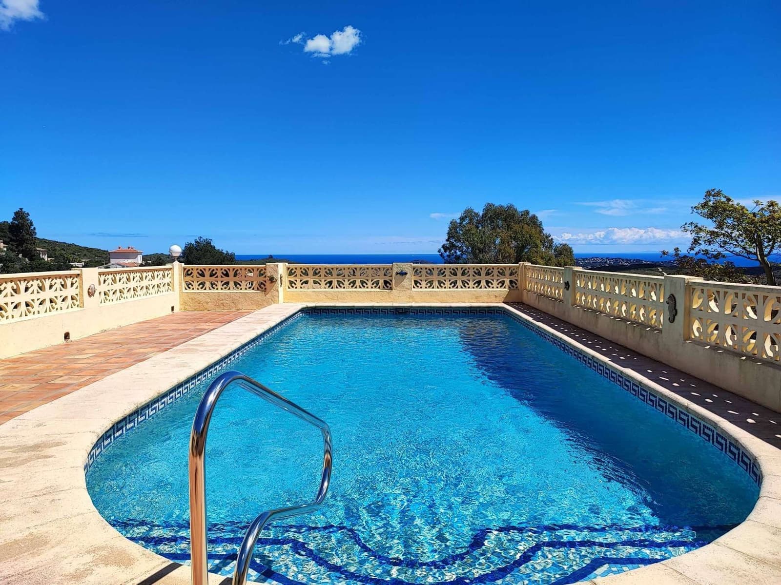 3 bedroom Villa for sale in Benitachell / Benitatxell with pool garage - € 450,000 (Ref: 9973787)