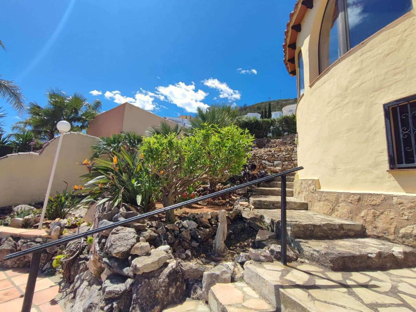 3 bedroom Villa for sale in Benitachell / Benitatxell with pool garage - € 450,000 (Ref: 9973787)