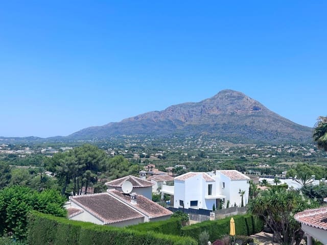4 soverom Villa til salgs i Javea / Xàbia med svømmebasseng garasje - € 795 000 (Ref: 9984347)