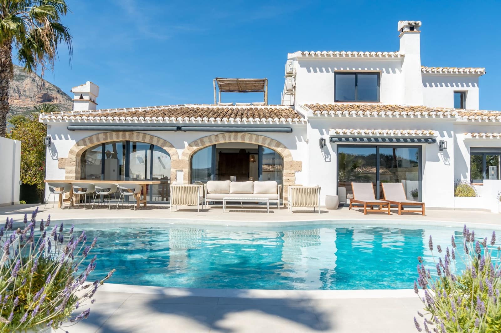 4 sypialnia Willa na sprzedaż w Javea / Xabia z basenem garażem - 1 399 000 € (Ref: 9996601)