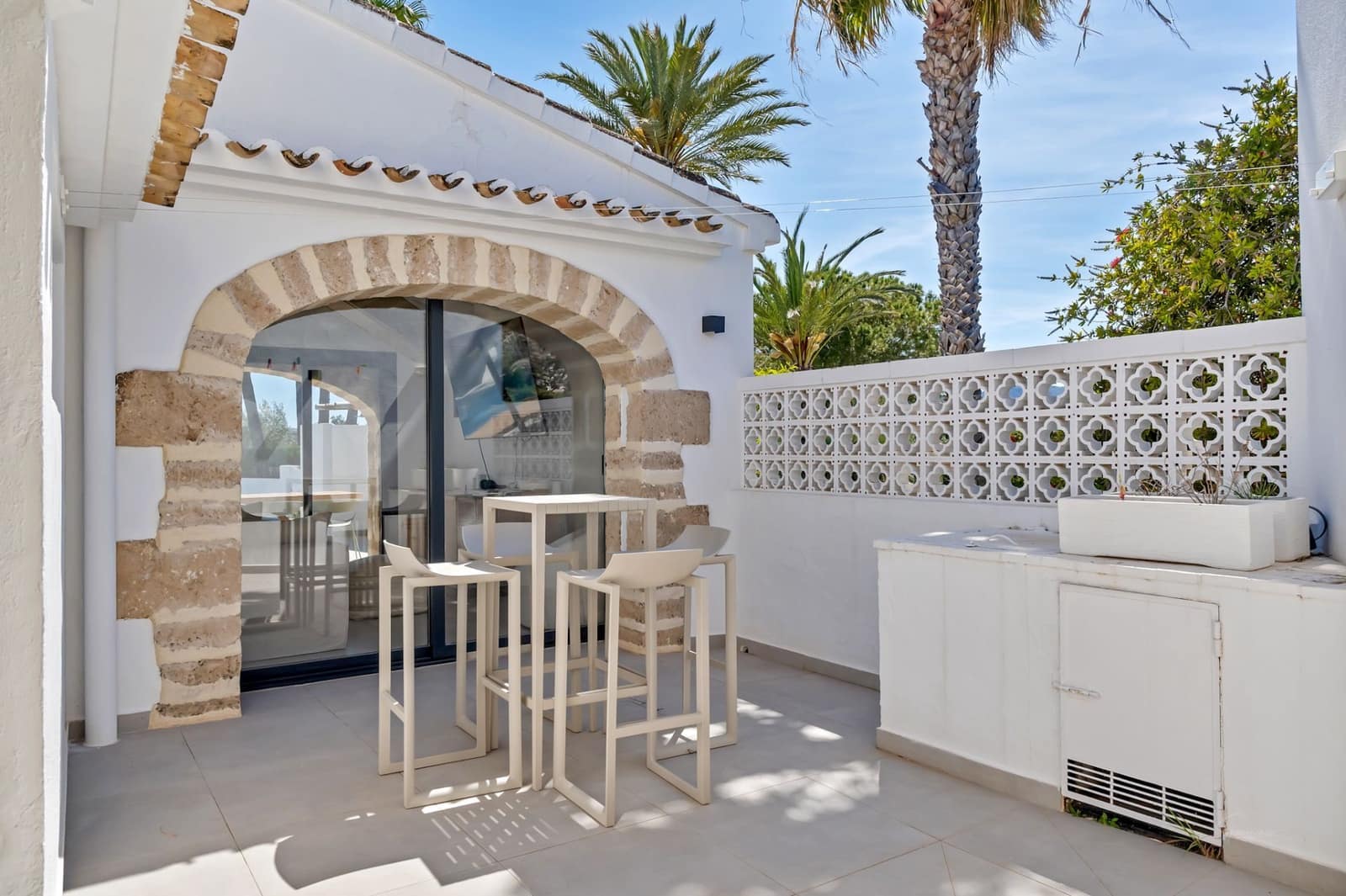 4 sypialnia Willa na sprzedaż w Javea / Xabia z basenem garażem - 1 399 000 € (Ref: 9996601)