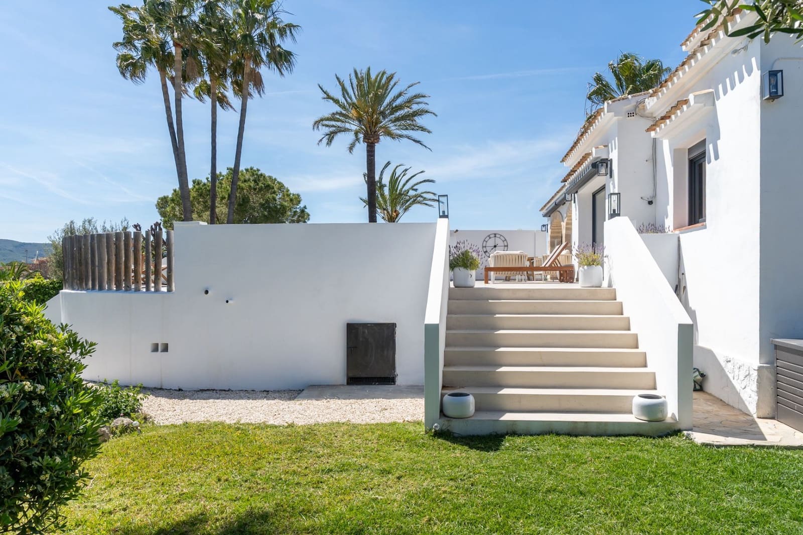 4 sypialnia Willa na sprzedaż w Javea / Xabia z basenem garażem - 1 399 000 € (Ref: 9996601)
