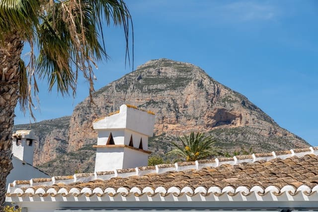 4 sypialnia Willa na sprzedaż w Javea / Xàbia z basenem garażem - 1 399 000 € (Ref: 9996601)