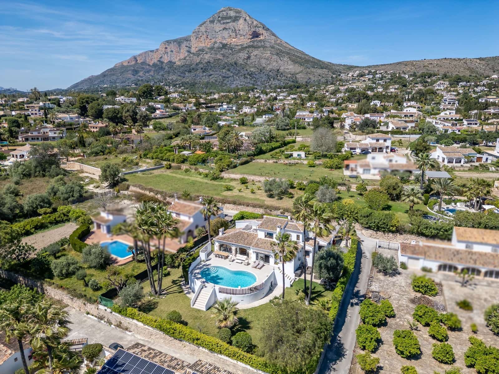 4 sypialnia Willa na sprzedaż w Javea / Xabia z basenem garażem - 1 399 000 € (Ref: 9996601)