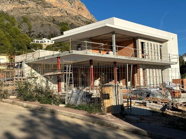 4 bedroom Villa for sale in Javea / Xàbia with pool garage - € 2,350,000 (Ref: 9999522)