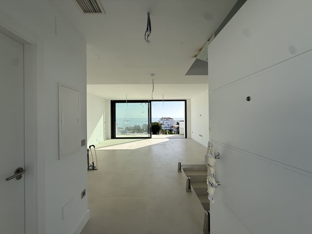 3 bedroom Villa for sale in Fuengirola with pool garage - € 634,900 (Ref: 8996977)