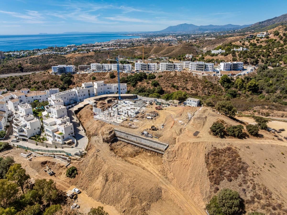 2 soverom Leilighet til salgs i Marbella med svømmebasseng garasje - € 590 000 (Ref: 8997044)