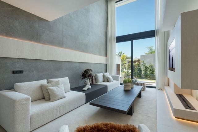 4 slaapkamer Huis te koop in Casco Antiguo, Marbella met zwembad garage - € 1.295.000 (Ref: 8997080)