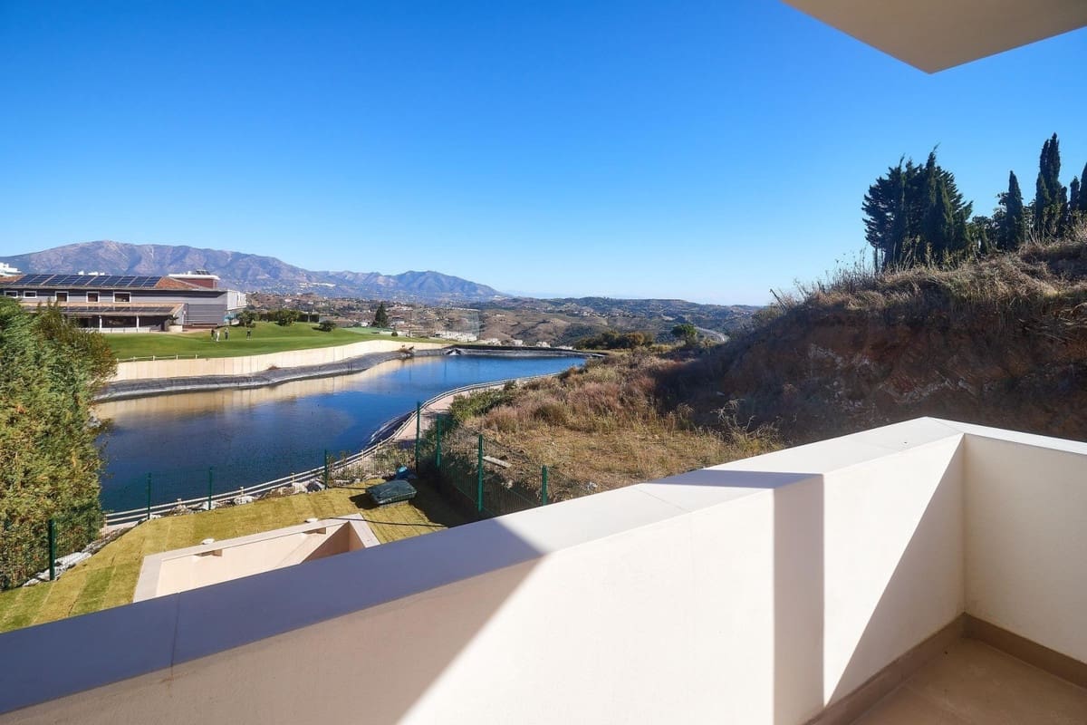 4 bedroom Villa for sale in La Cala de Mijas with pool garage - € 2,100,000 (Ref: 8997120)