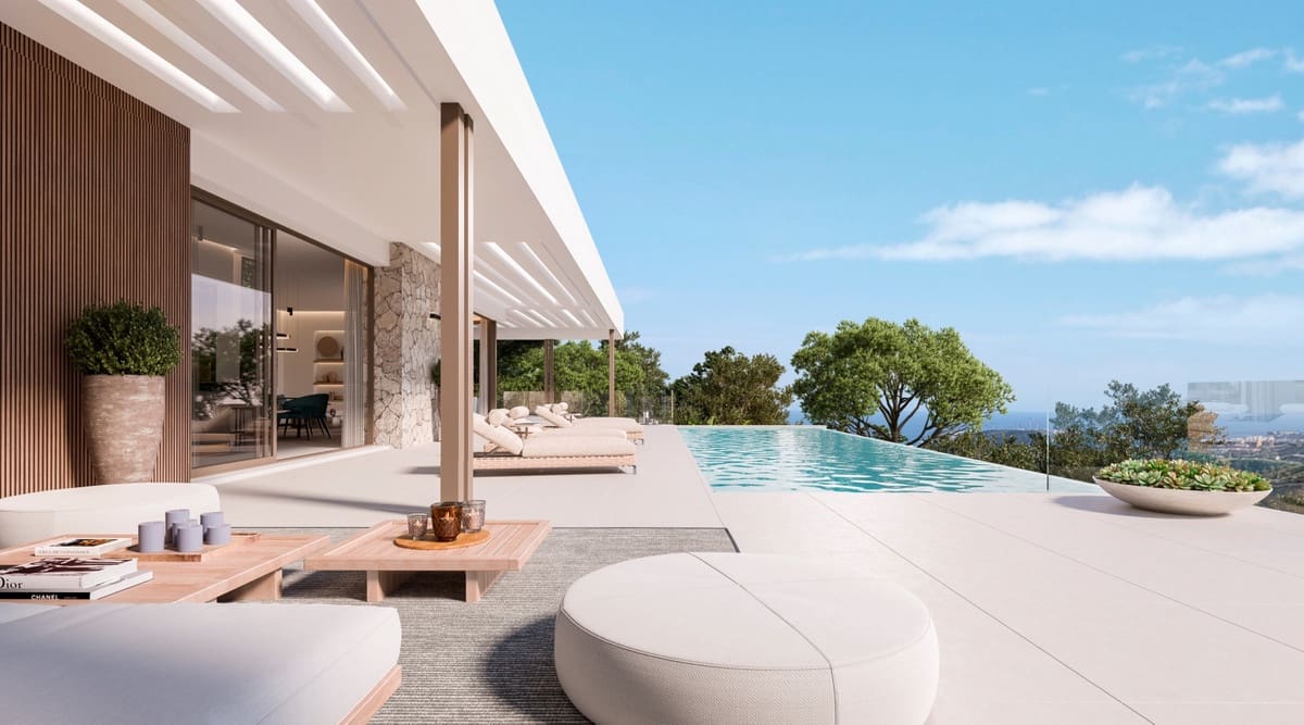 4 bedroom Villa for sale in Mijas Costa with pool garage - € 2,595,000 (Ref: 8997136)