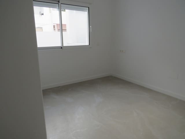 2 sypialnia Apartament na sprzedaż w Centro ciudad, Fuengirola z basenem garażem - 370 000 € (Ref: 8997141)