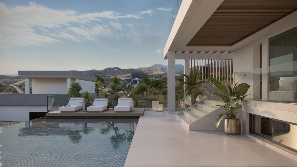 5 bedroom Villa for sale in Estepona with pool garage - € 1,765,000 (Ref: 8997146)