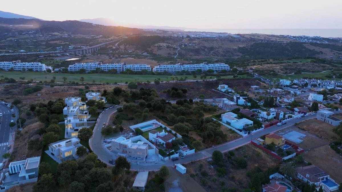 3 sovrum Villa till salu i Estepona med pool garage - 1 800 000 € (Ref: 8997154)