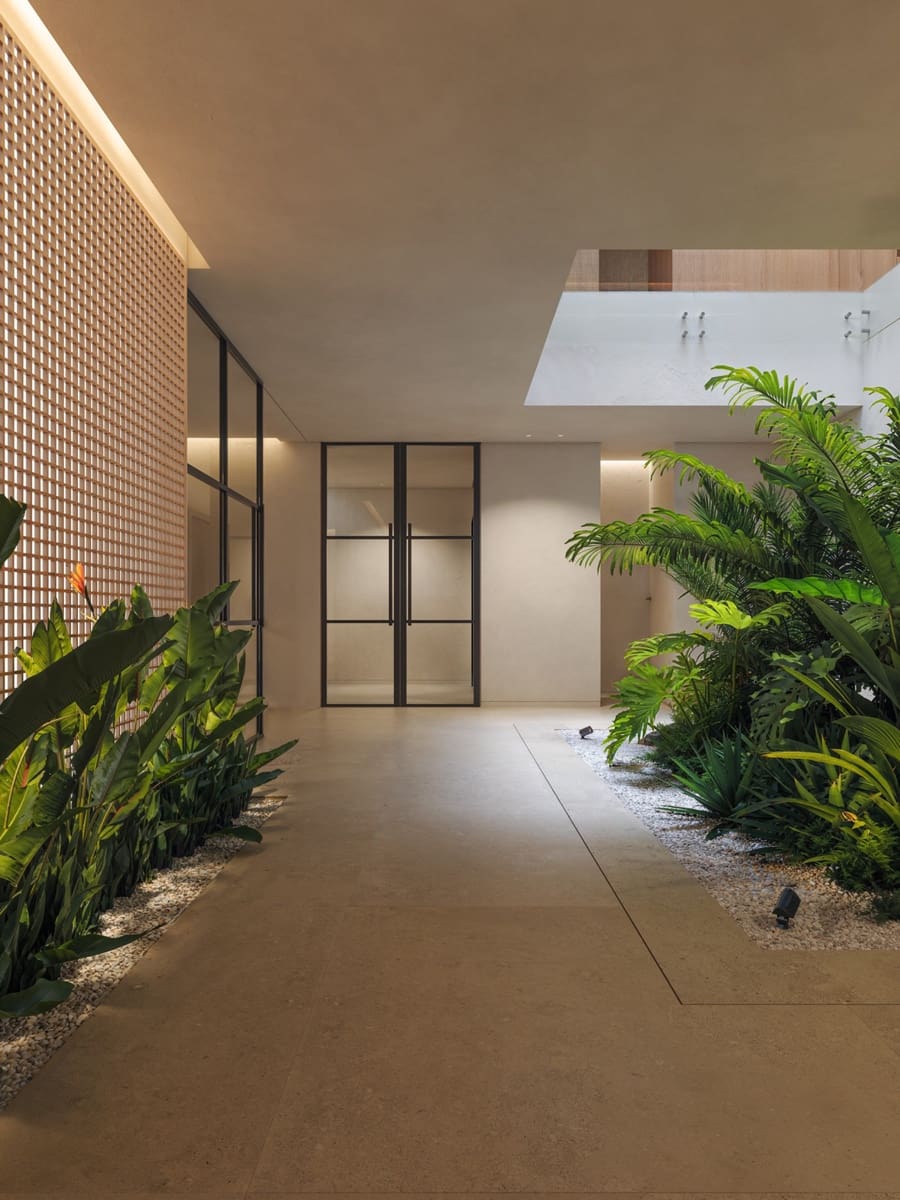 5 slaapkamer Villa te koop in Los Monteros met zwembad garage - € 5.675.000 (Ref: 8997160)